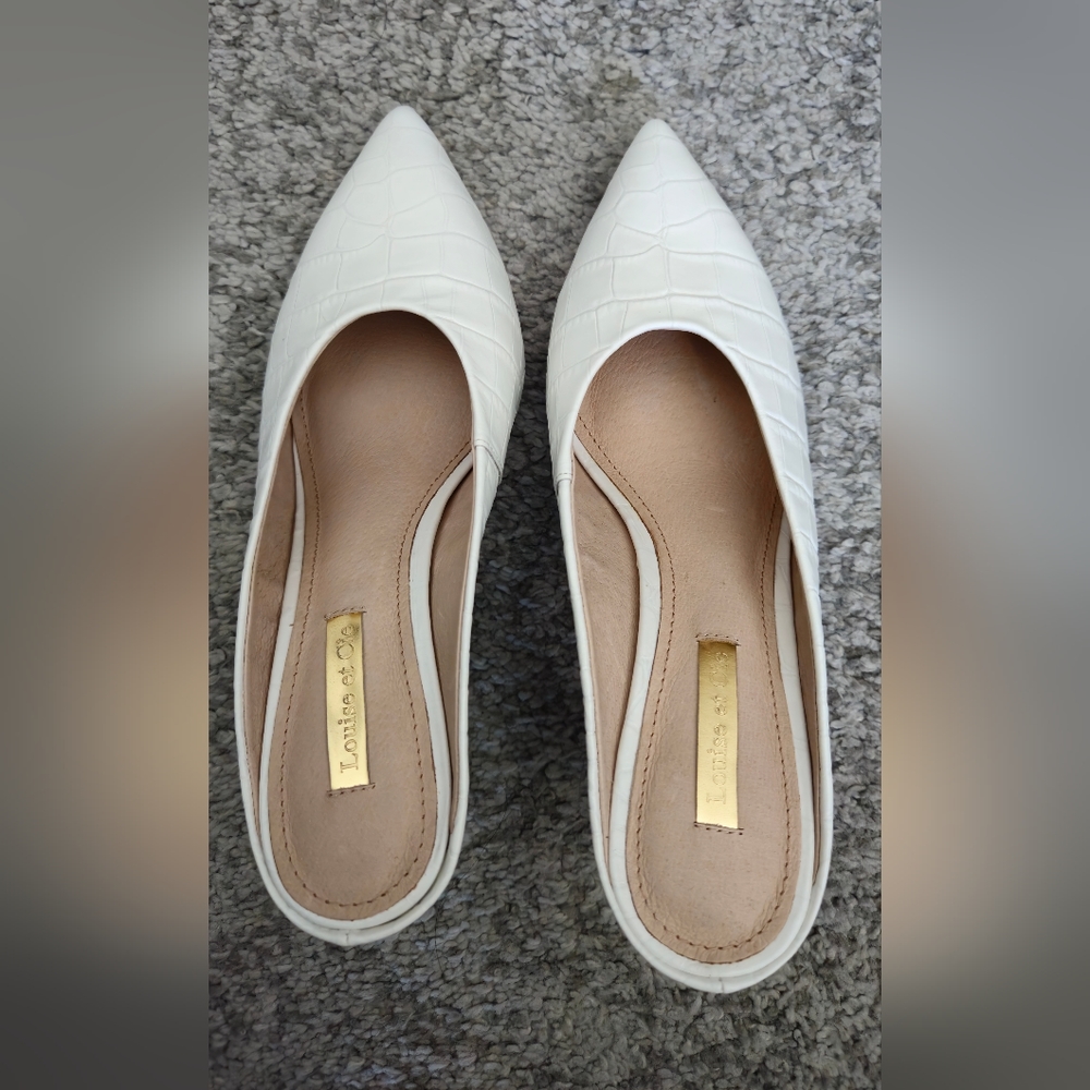 Louise Et Cie Karas White Croc Size 6.5